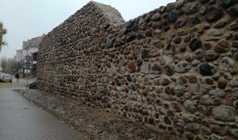 Konserwacja i zabezpieczenie fragmentów murów obronnych – Barlinek