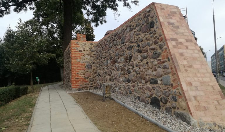 Renowacja średniowiecznych murów – Myślibórz